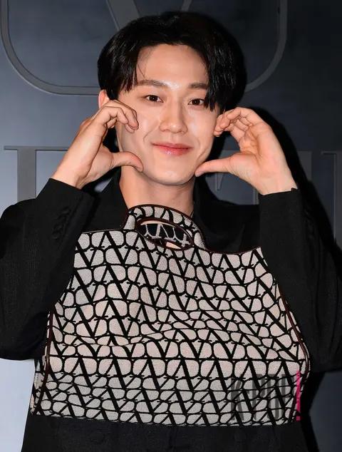 Lee Do-hyun — Launch