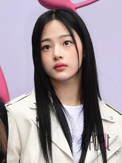 Minji (NewJeans) — Fashion Week