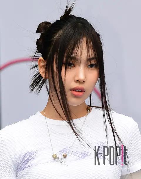 Hyein (NewJeans) — Fashion Week