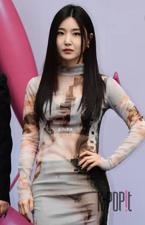 Yuna (Brave Girls) — Fashion Week
