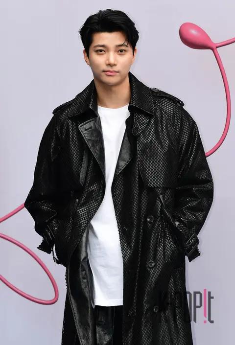 Oh Seung-yoon — Fashion Week