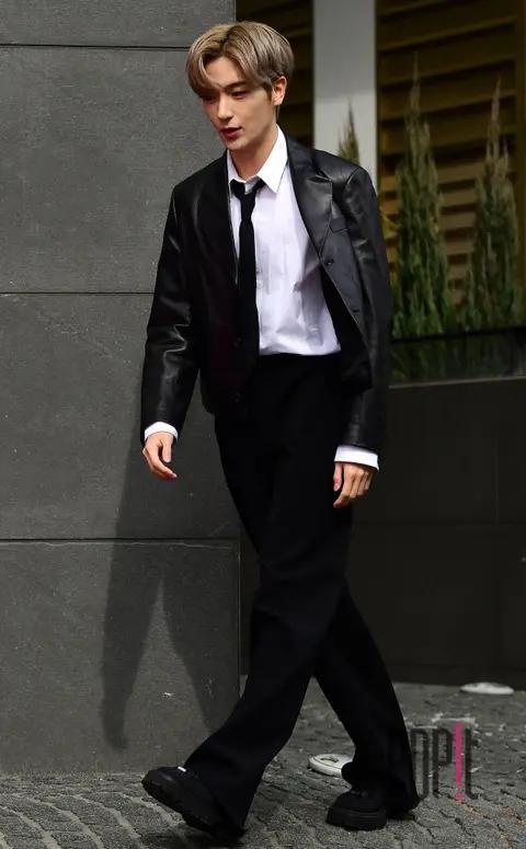 Hyunjae (THE BOYZ) — Launch