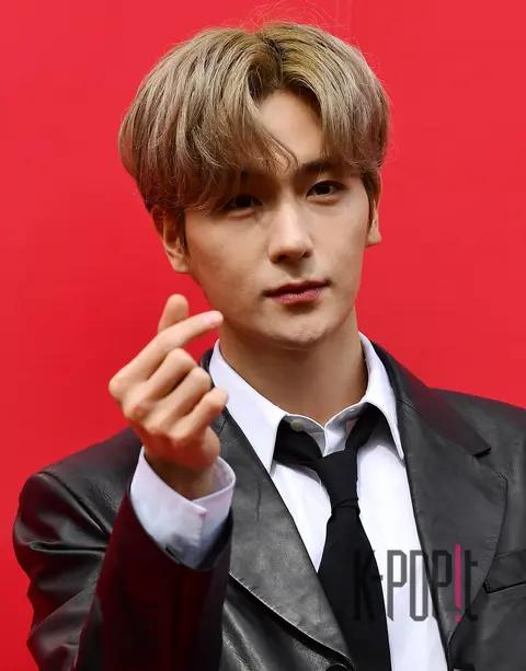 Hyunjae (THE BOYZ) — Launch