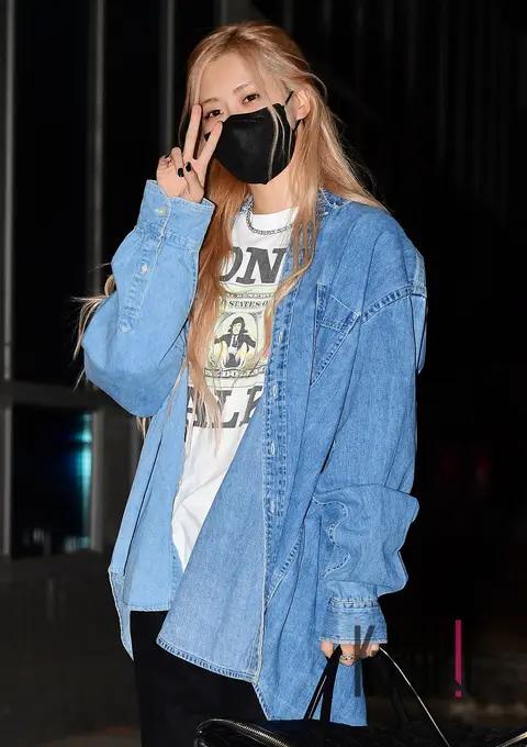 ROSÉ (BLACKPINK) — Airport