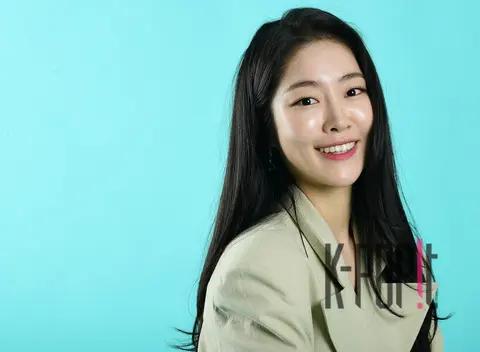 Song Ji-woo — Interview