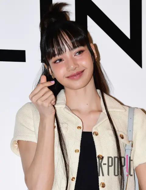 LISA (BLACKPINK) — Launch