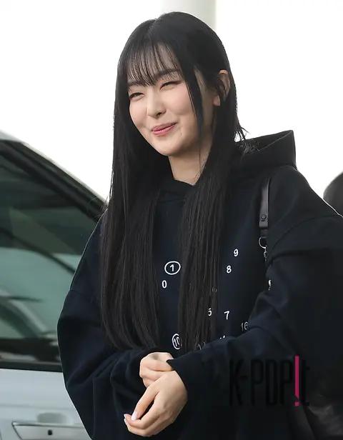 Seulgi (Red Velvet) — Airport