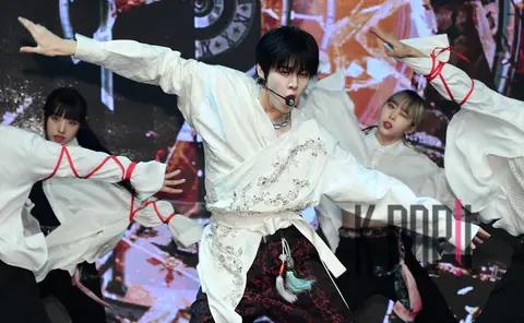 Kim Woo-seok — Showcase
