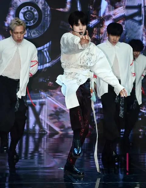 Kim Woo-seok — Showcase