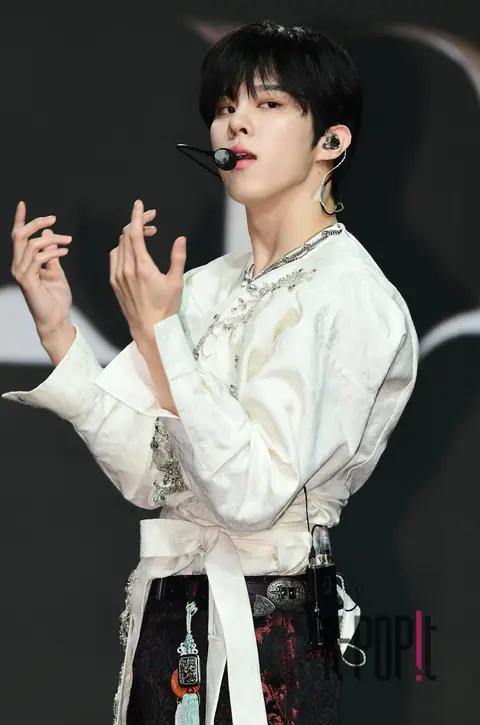 Kim Woo-seok — Showcase