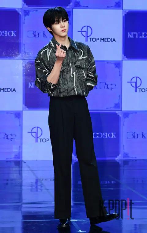 Kim Woo-seok — Showcase