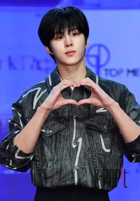 Kim Woo-seok — Showcase