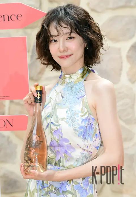 Park Ji-hyun — Launch