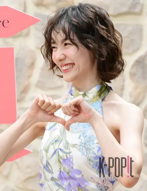 Park Ji-hyun — Launch