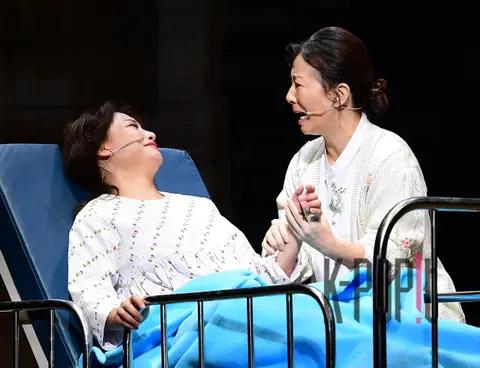 Shin Seo-ok, Kim Seo-ra — Chiljeong Eomma Press Call