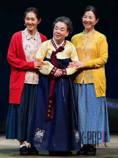 Jung Kyung-soon, Kim Soo-mi, Kim Seo-ra — Chiljeong Eomma Press Call
