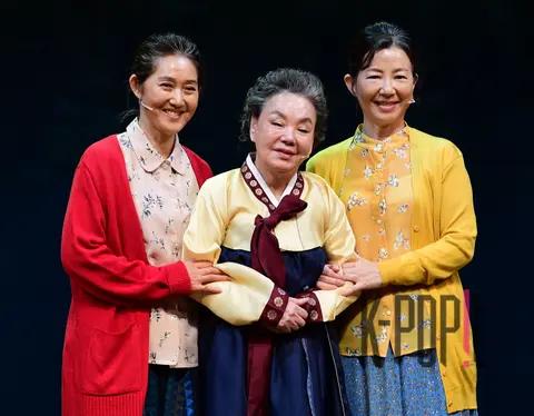 Jung Kyung-soon, Kim Soo-mi, Kim Seo-ra — Chiljeong Eomma Press Call