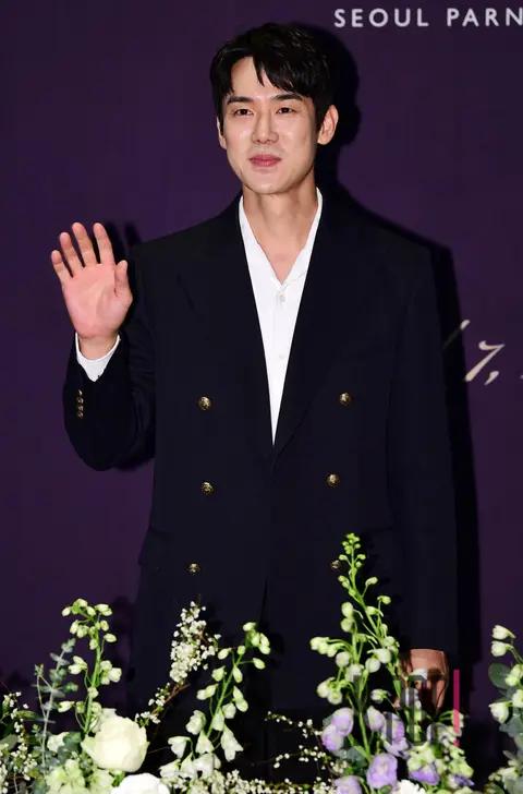 Yoo Yeon-seok — Lee Seung-gi, Lee Da-in Wedding