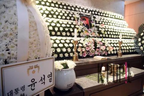 Joint Photography Press Corps — Hyun-mi Funeral