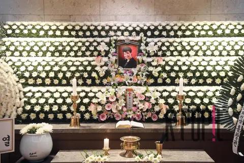 Joint Photography Press Corps — Hyun-mi Funeral