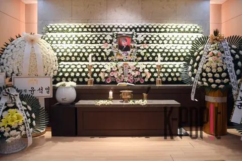 Joint Photography Press Corps — Hyun-mi Funeral
