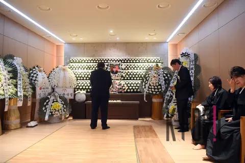 Joint Photography Press Corps — Hyun-mi Funeral