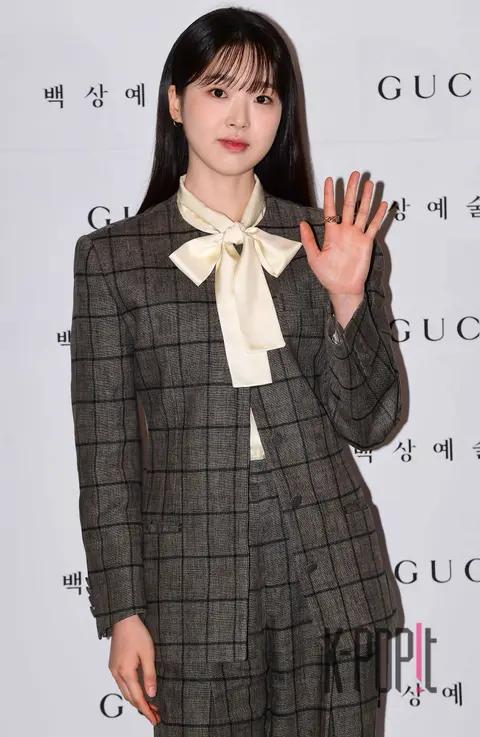 Kim Si-eun — Baeksang Gucci
