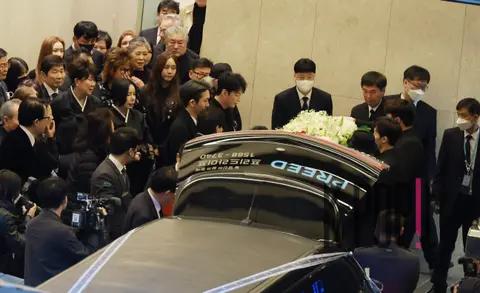 Joint Photography Pool — Hyun Mi Funeral