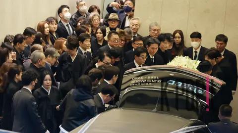 Joint Photography Pool — Hyun Mi Funeral