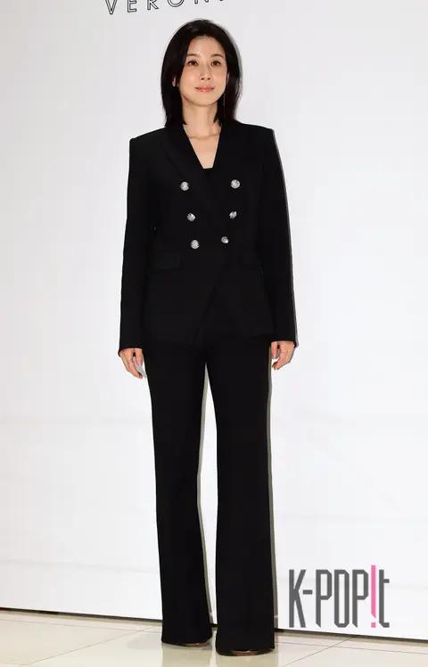 Lee Bo-young — Launch