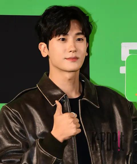 Park Hyungsik — Dream VIP Premiere