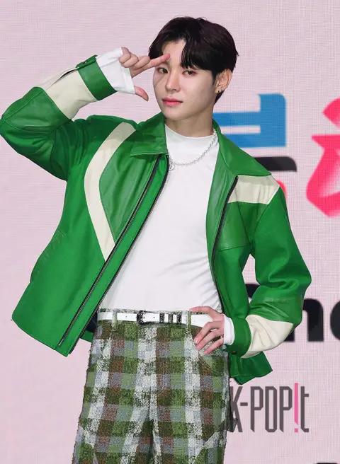 Bleachers Jinhwa — Showcase