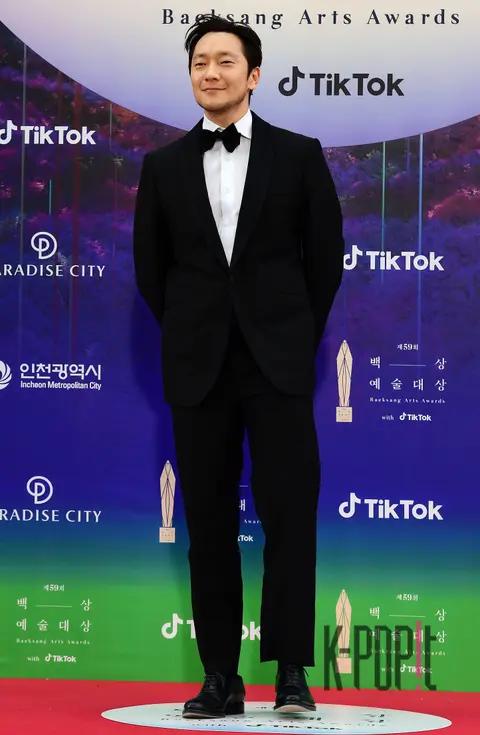 Son Seok-gu — Baeksang Arts Awards Red Carpet