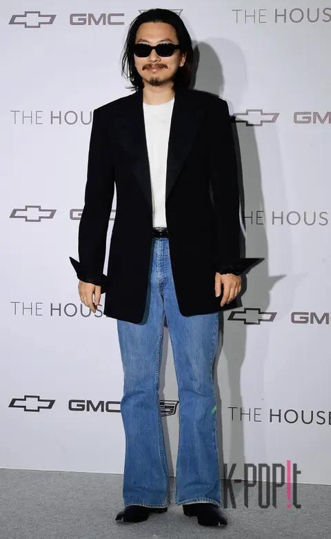 Lee Dong-hwi — Launch