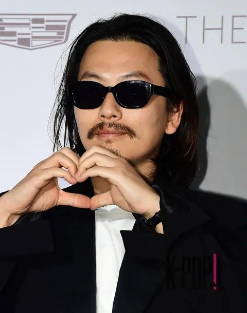 Lee Dong-hwi — Launch