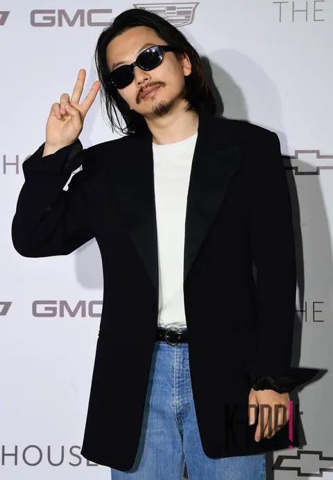 Lee Dong-hwi — Launch