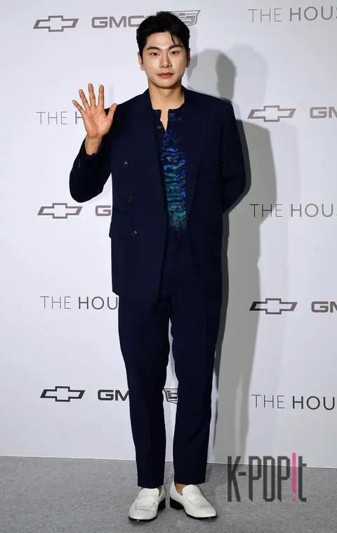 Lee Lee-kyung — Launch