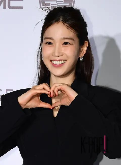 Jang Hee-ryung — Launch