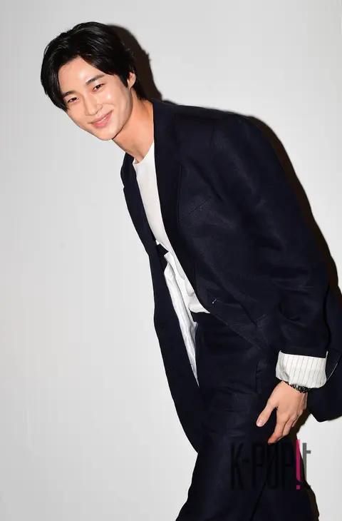 Byeon Woo-seok — Launch
