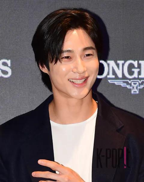 Byeon Woo-seok — Launch
