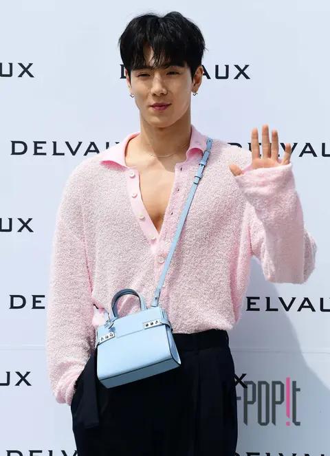 Shownu (MONSTA X) — Launch