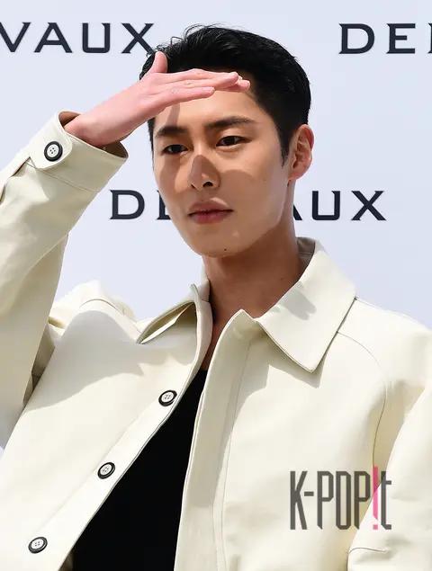 Lee Jae-wook — Launch