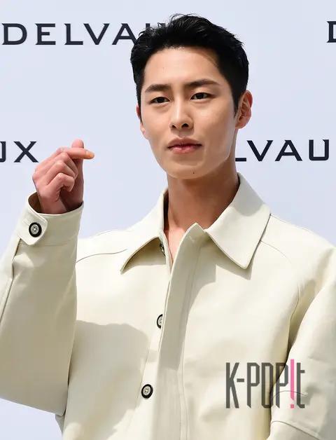 Lee Jae-wook — Launch