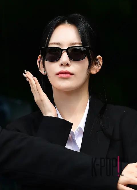 SAKURA (LE SSERAFIM) — Music Bank