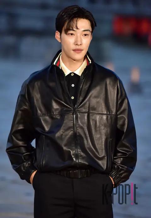 Woo Do-hwan — Launch