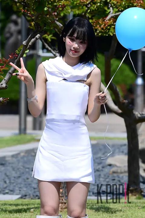 Chaewon (LE SSERAFIM) — Mini Fan Meeting