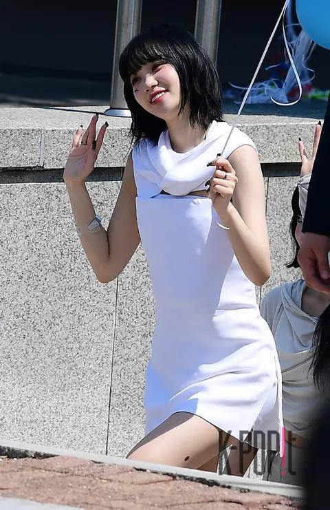 Chaewon (LE SSERAFIM) — Mini Fan Meeting