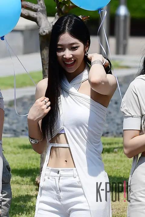 KAZUHA (LE SSERAFIM) — Mini Fan Meeting
