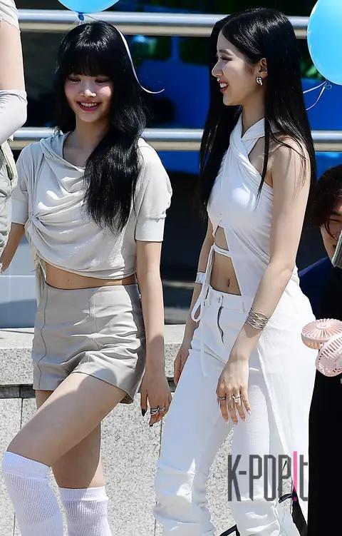 Eunchae (LE SSERAFIM), KAZUHA (LE SSERAFIM) — Mini Fan Meeting