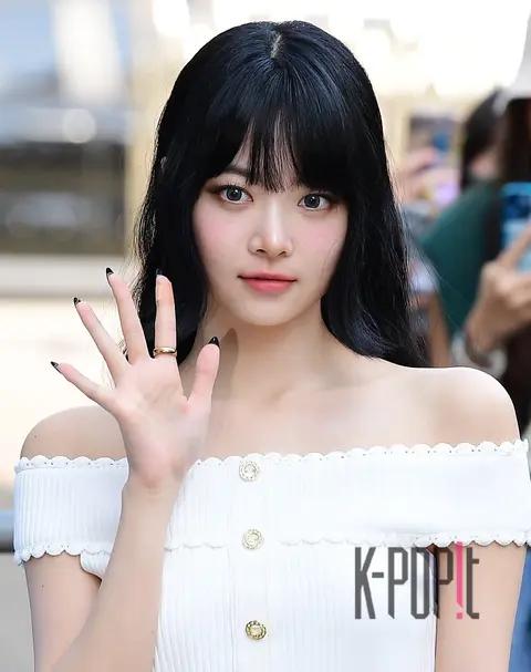 Eunchae (LE SSERAFIM) — Music Bank Arrival